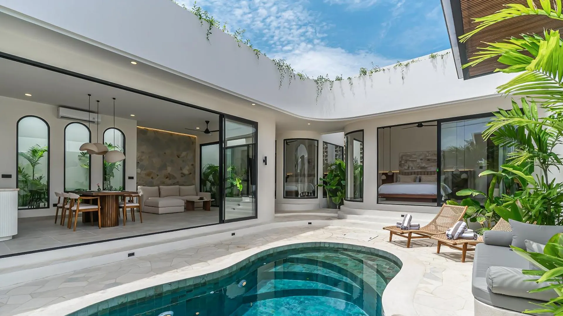 Villa Larente - Sophisticated 2Br In The Heart Of Bingin location