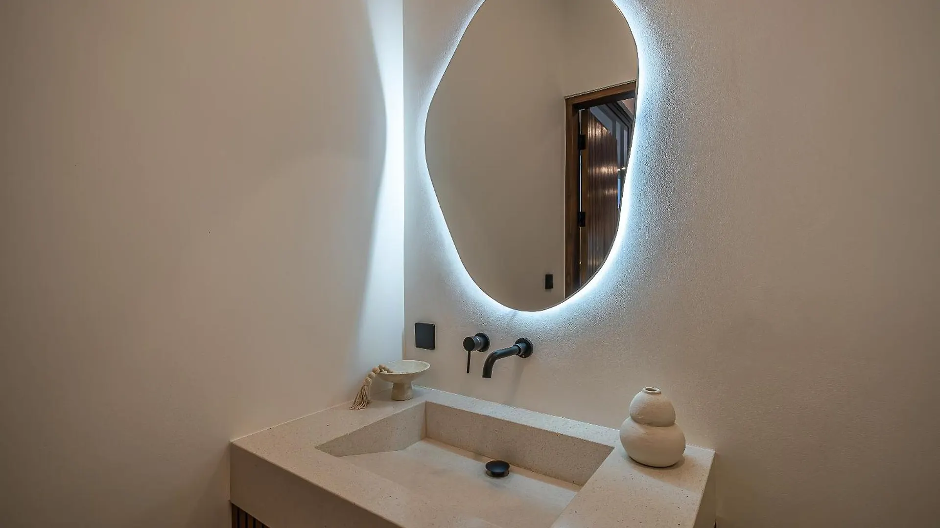 Villa Larente - Sophisticated 2Br In The Heart Of Bingin Pecatu