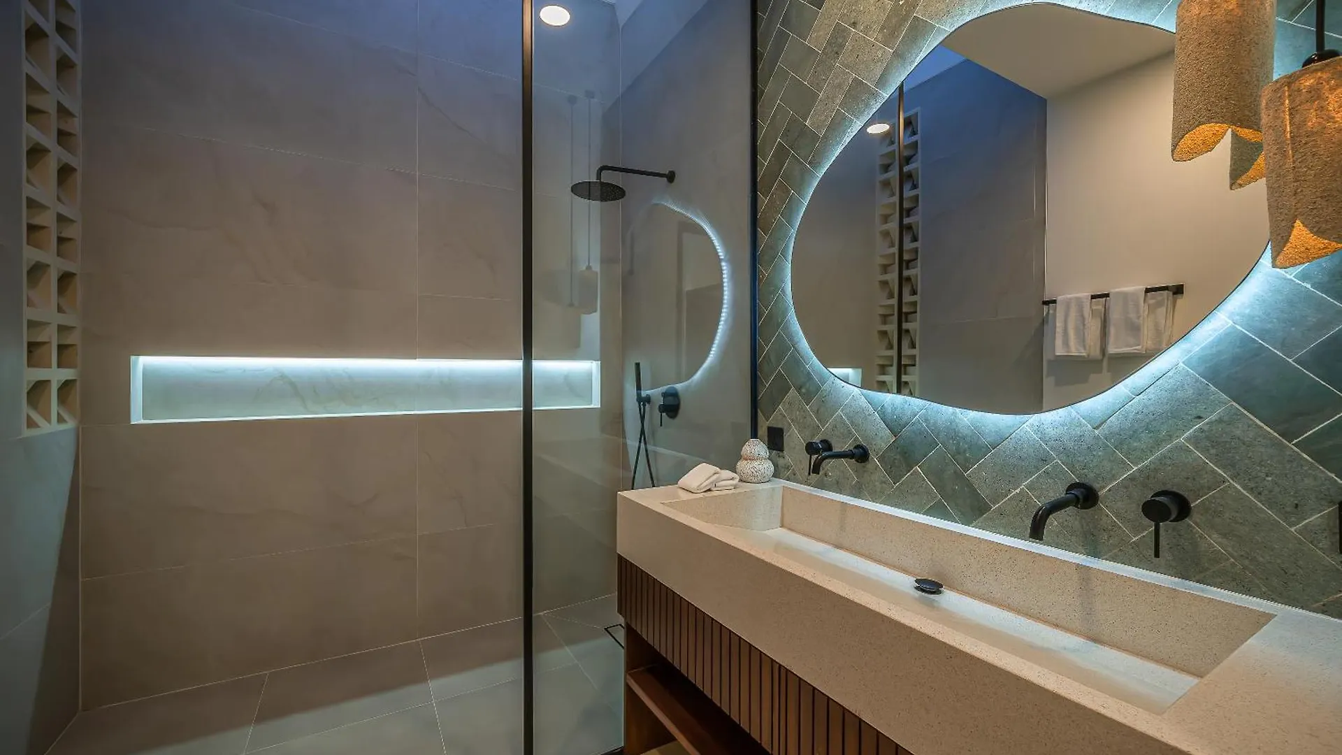 Villa Larente - Sophisticated 2Br In The Heart Of Bingin Pecatu